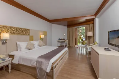 Deluxe-King-Zimmer mit ebenerdiger Terrasse — Best Western Premier Bangtao Beach Resort & Spa